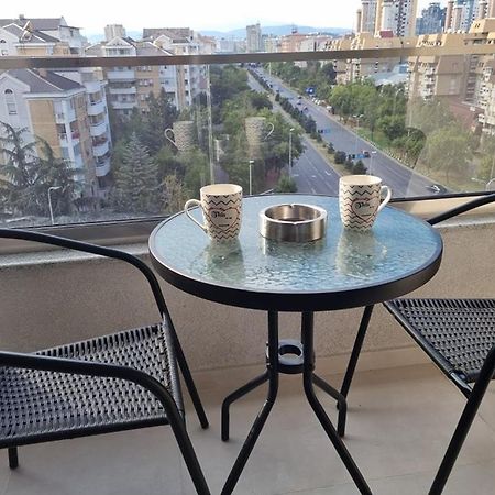 Porta Bus Station Apartment Skopje Esterno foto