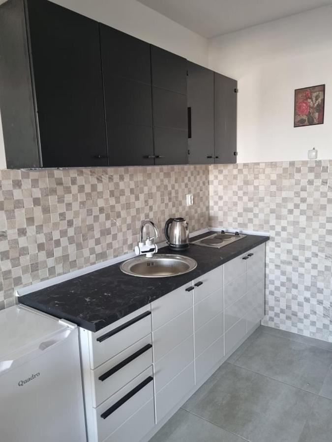 Porta Bus Station Apartment Skopje Esterno foto