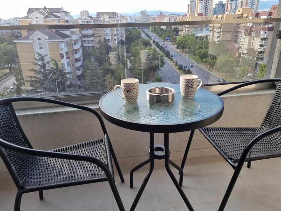 Porta Bus Station Apartment Skopje Esterno foto