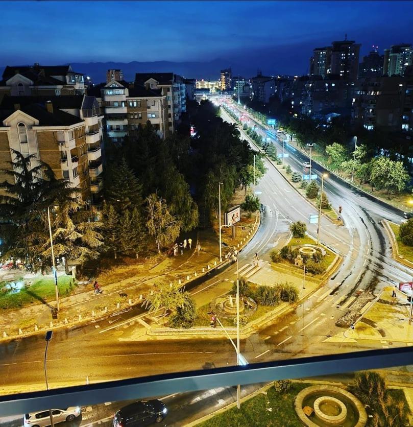 Porta Bus Station Apartment Skopje Esterno foto